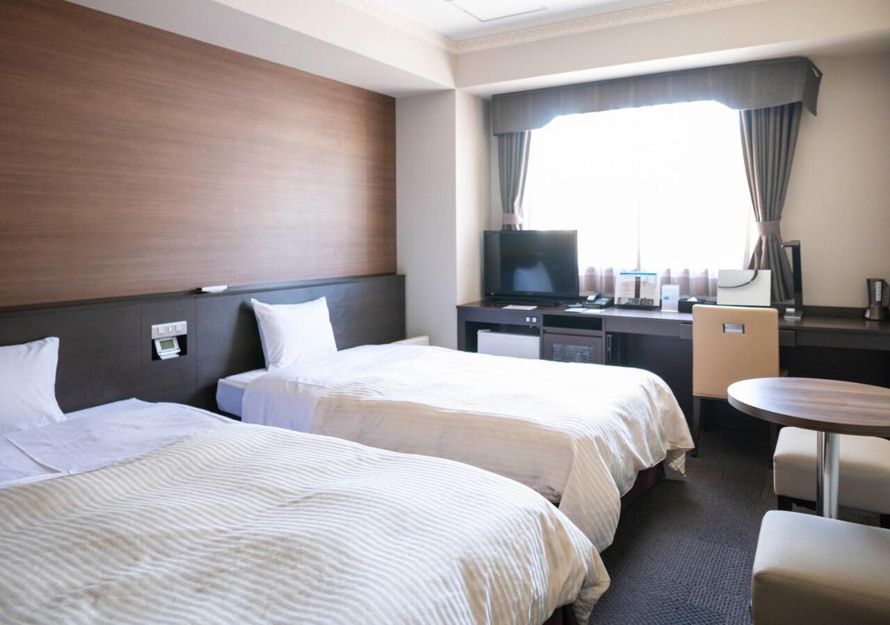 Hotel New Palace Singu Kültér fotó