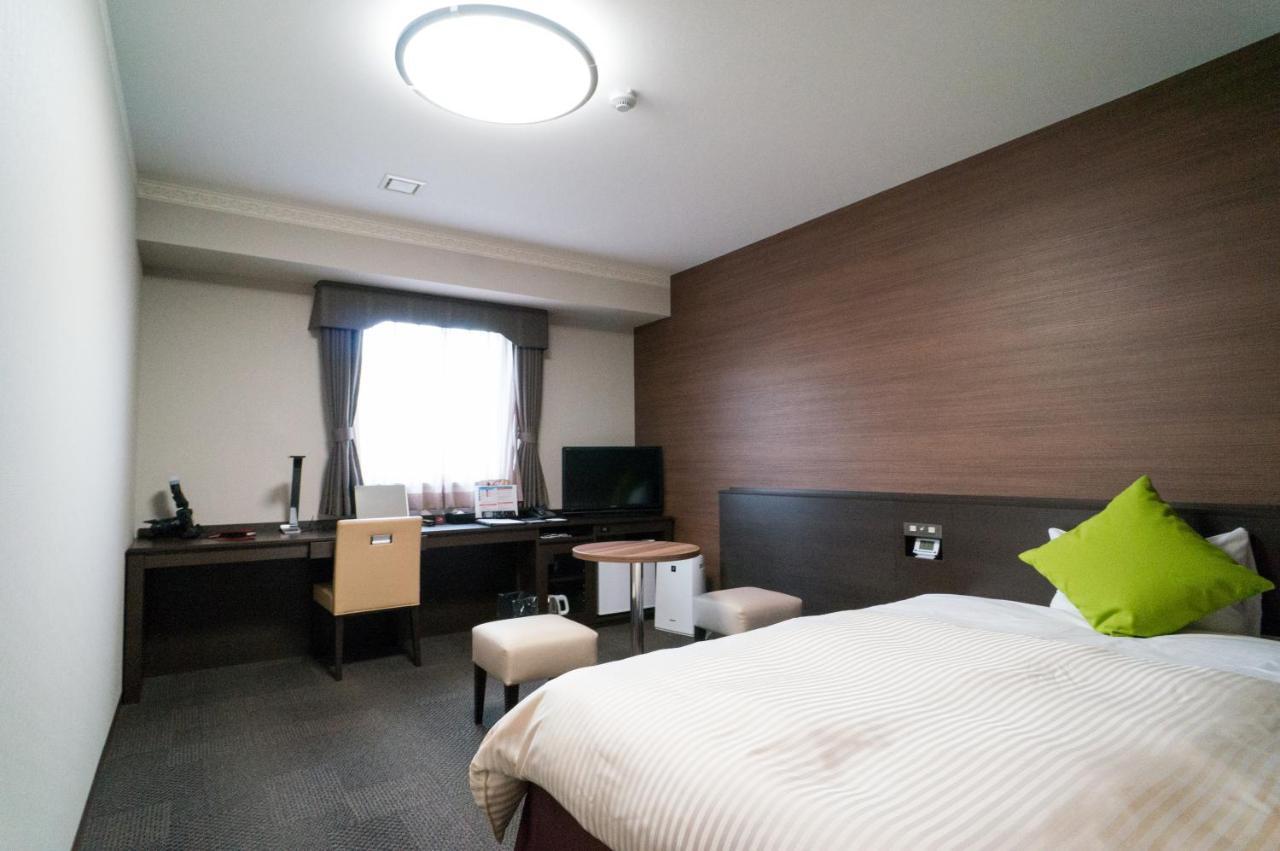 Hotel New Palace Singu Kültér fotó
